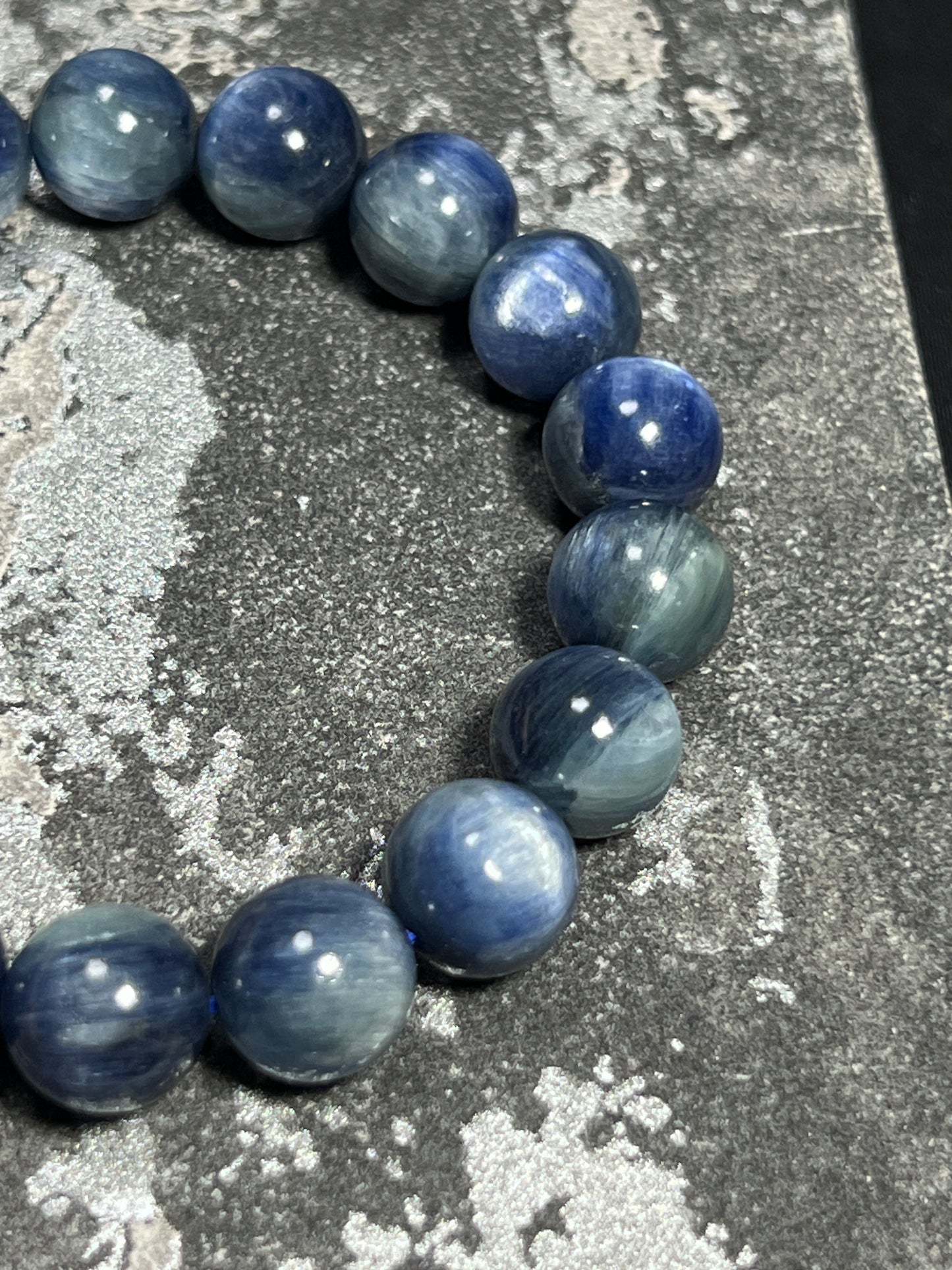 Design Bracelet | High quality Blue Kyanite