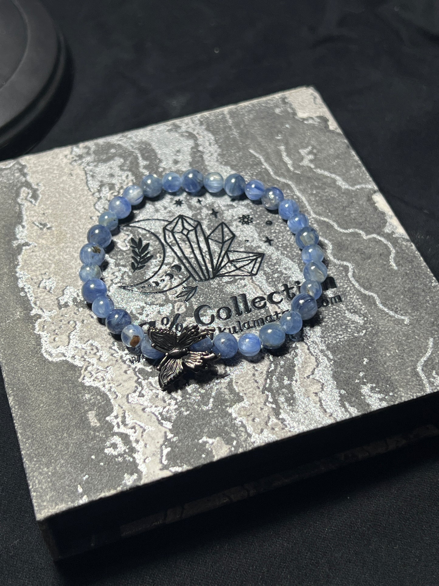 Design Bracelet | Natural Blue Kyanite | 6mm