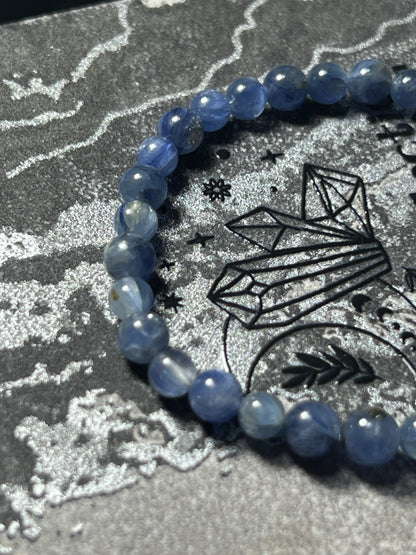 Design Bracelet | Natural Blue Kyanite | 6mm