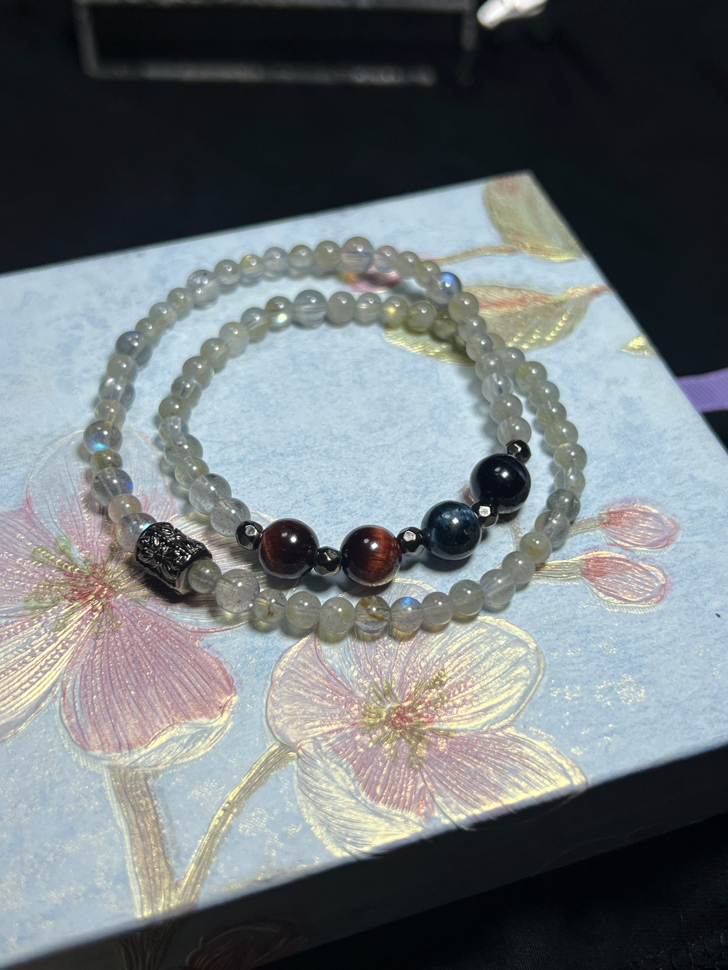 Design Bracelet | Natural Labradorite, Blue Tiger Eye & Red Tiger Eye